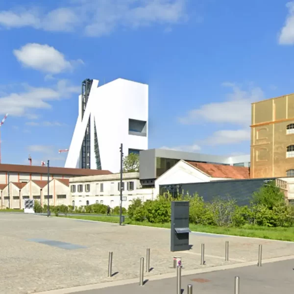 Tour Fondation Prada, Milan