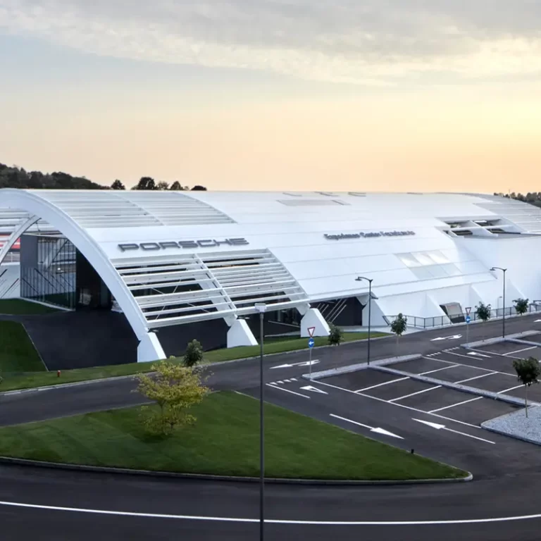 Centre d'exp&eacute;rience Porsche - Circuit de Franciacorta
