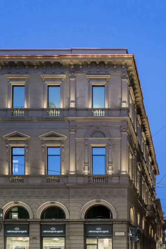 Immeuble de bureaux et de commerces - Via Broletto Milan