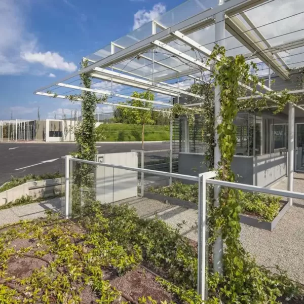 Prada Hub Logistique, Levanella